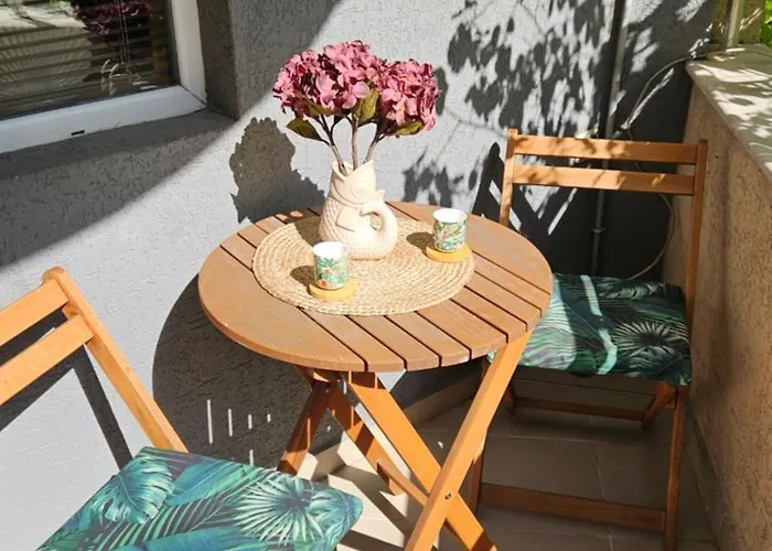 The Cozy Corner Apartment Warna